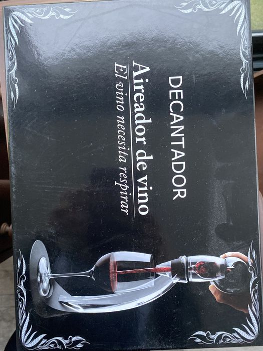 Decantador vinho novo