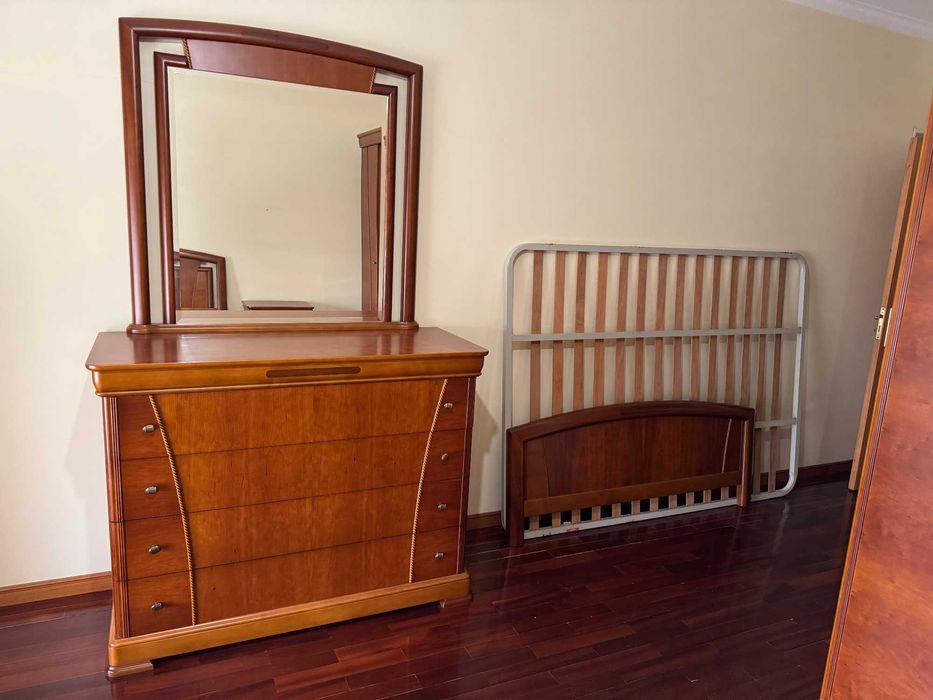 Quarto completo em cerejeira