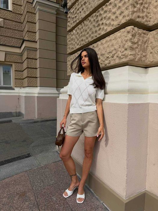 базова трикотажна кофта-поло на ґудзиках стильная футболка легкая кофточка