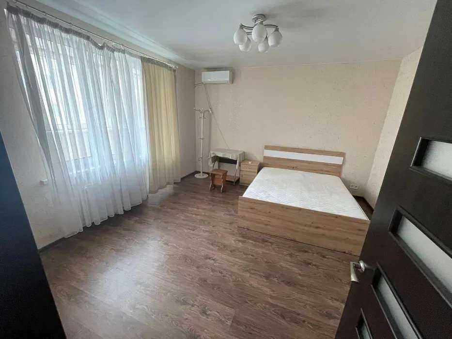 Оренда 1-кімнатної квартири, вул. Сергія Данченка, 32