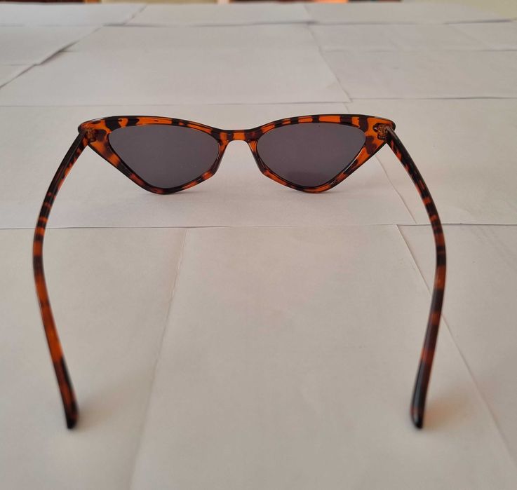 Okulary przeciwsłoneczne Vintage wąskie w Panterkę