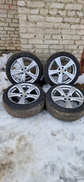 Продам комплект зимових шин з легкосплавними дисками  205 50 17