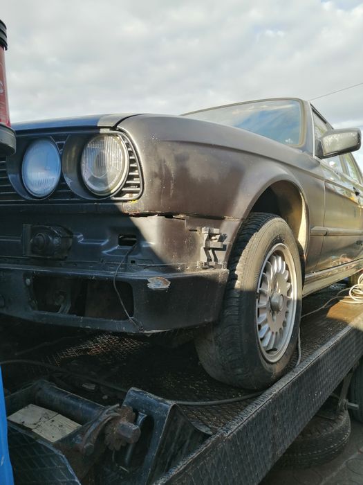 BMW 316i E30 1988 já só motor e caixa de velocidades