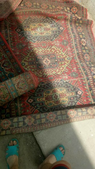 Большой ковёр 1.5 на 2.50 м. в спальню или зал