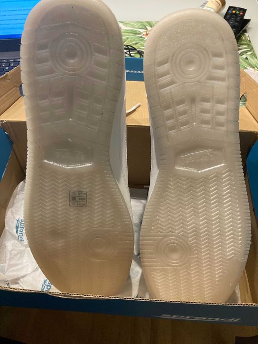 Buty sportowe, młodzieżowe CCC