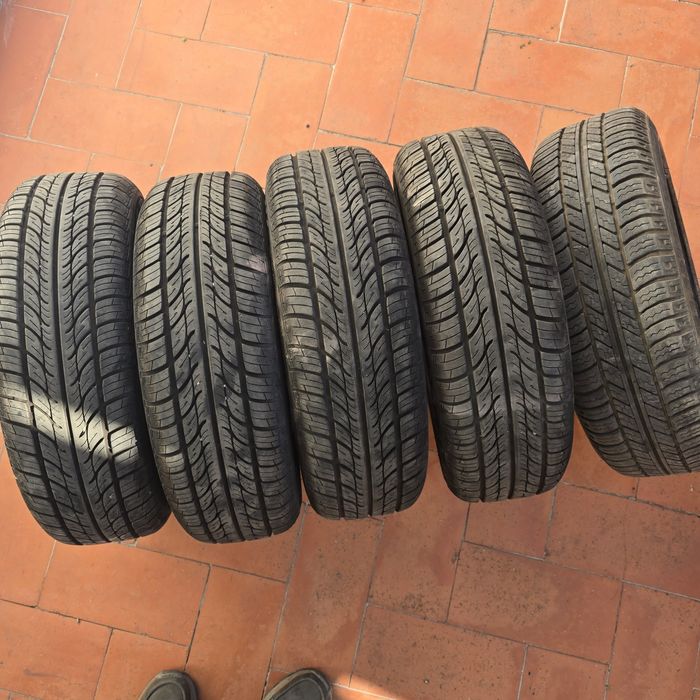 Jantes com pneus novos corsa b