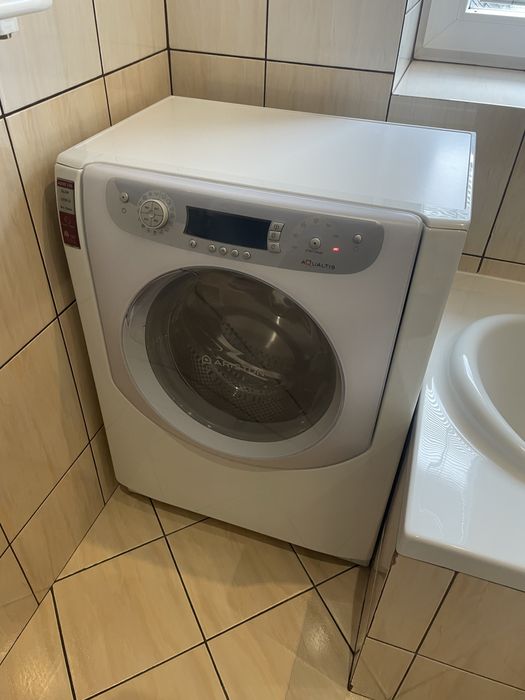 Pralka ariston AQSD 129 przecieka pod spodem