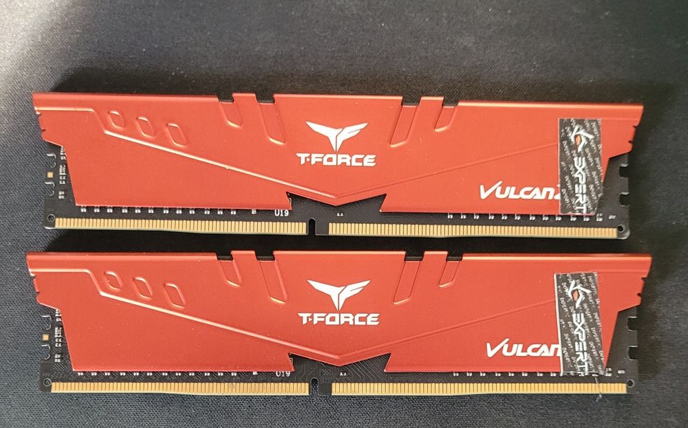 Модуль пам'яті Team T-Force Vulcan Z