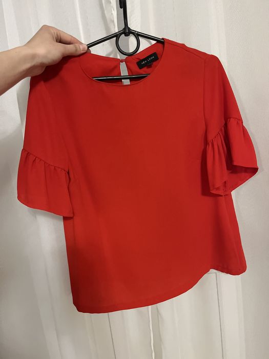Блузка червона S-M