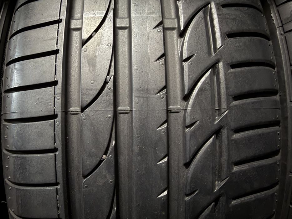 235/40 r 19 Bridgestone 4 шт.