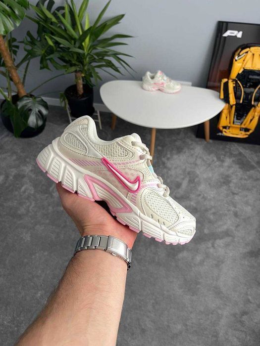 Кросівки Nike Vomero V5 RNR Beige/Pink premium