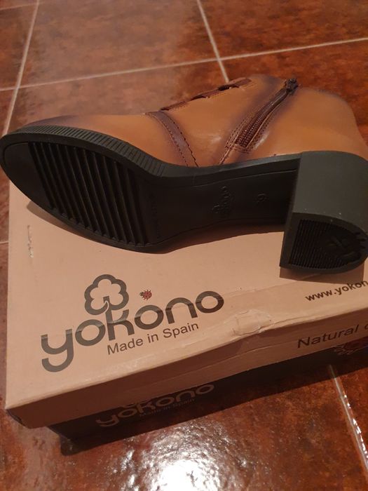 Botins de couro camel