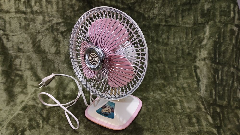 Вентилятор побутовий. 220 v.