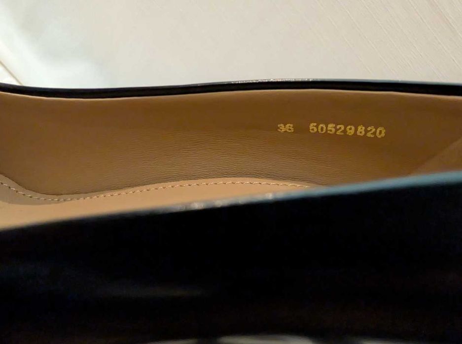 Sapatos BOSS em pele - NOVOS