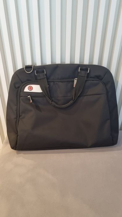 Sprzedam torbę na laptopa 15,6 firmy i-Stay