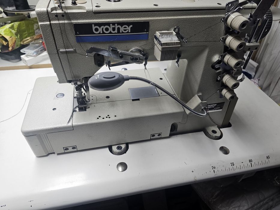 Maquina para interlock  ideal para coser mMaquina para interlock  ideal para coser malhas
