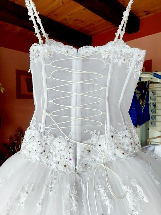 Весільна сукня ручна робота каміння Swarovski