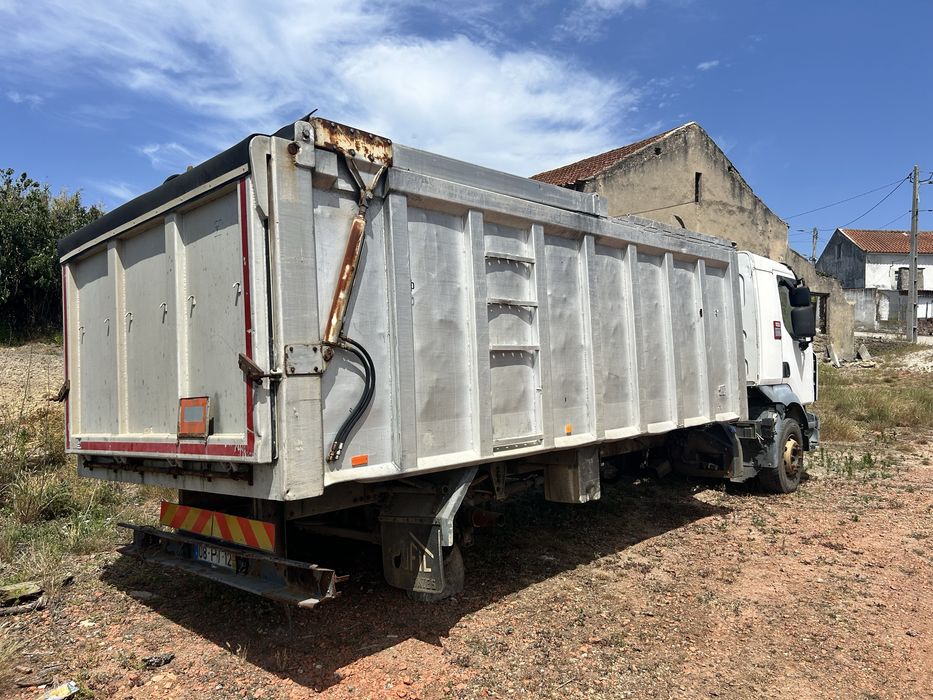 Renault D 250cv bascula
