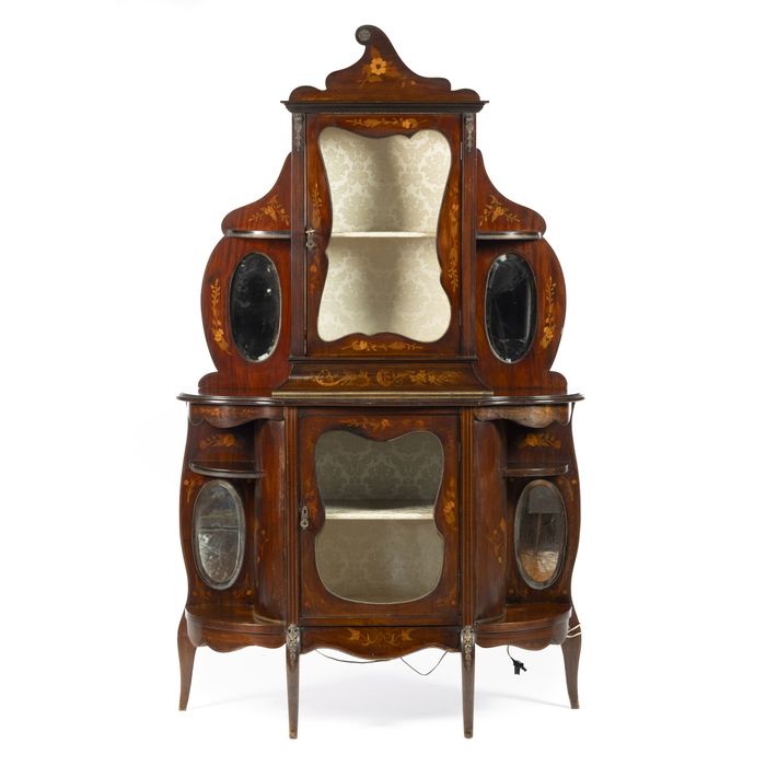 Móvel com alçado em pau-santo - Século XIX