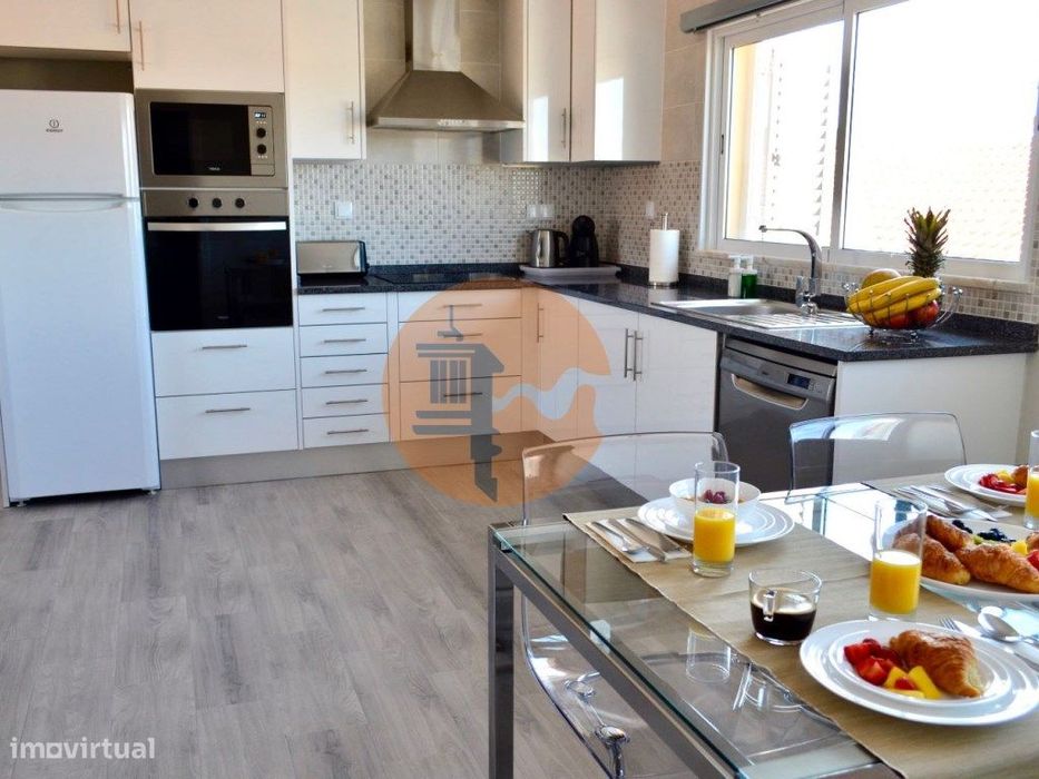 Magnifica andar de moradia para arrendamento de Outubro a Maio, Man...