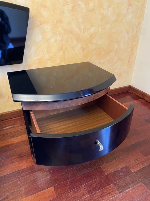 Cama de Casal em madeira escura