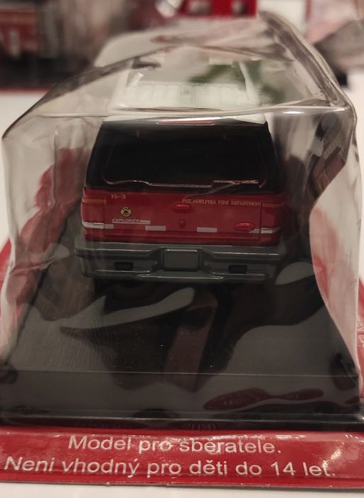 Model w skali 1:43 Explorer XLT USA Philadelphia 1997 (M13)