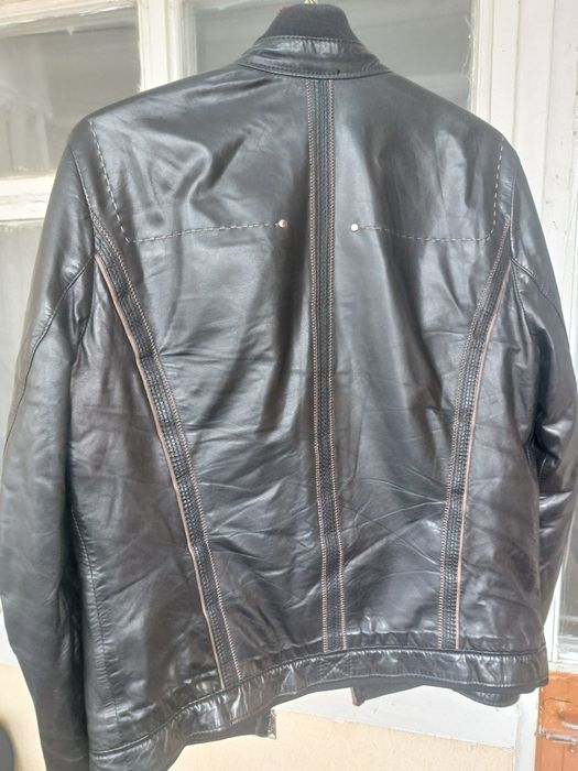 Продаю  турецьку чоловічу кожану куртку га меху