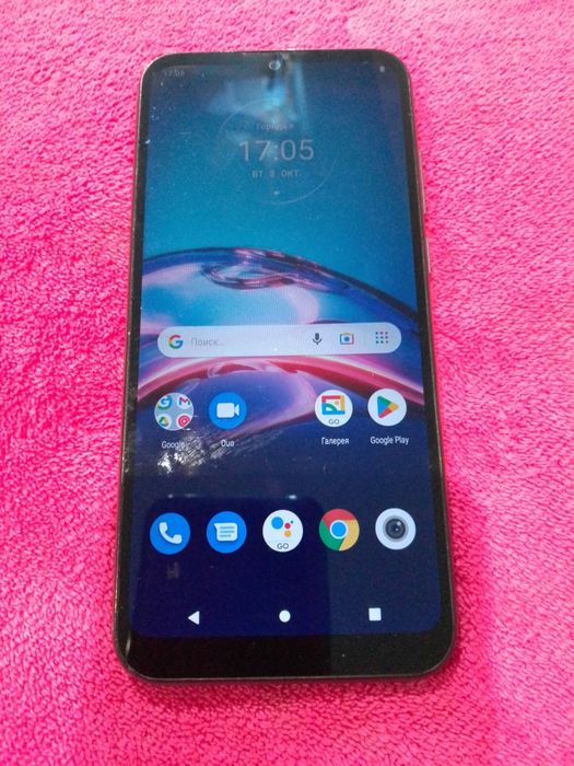 Продам телефон Motorola у відмінному станіі 32гб