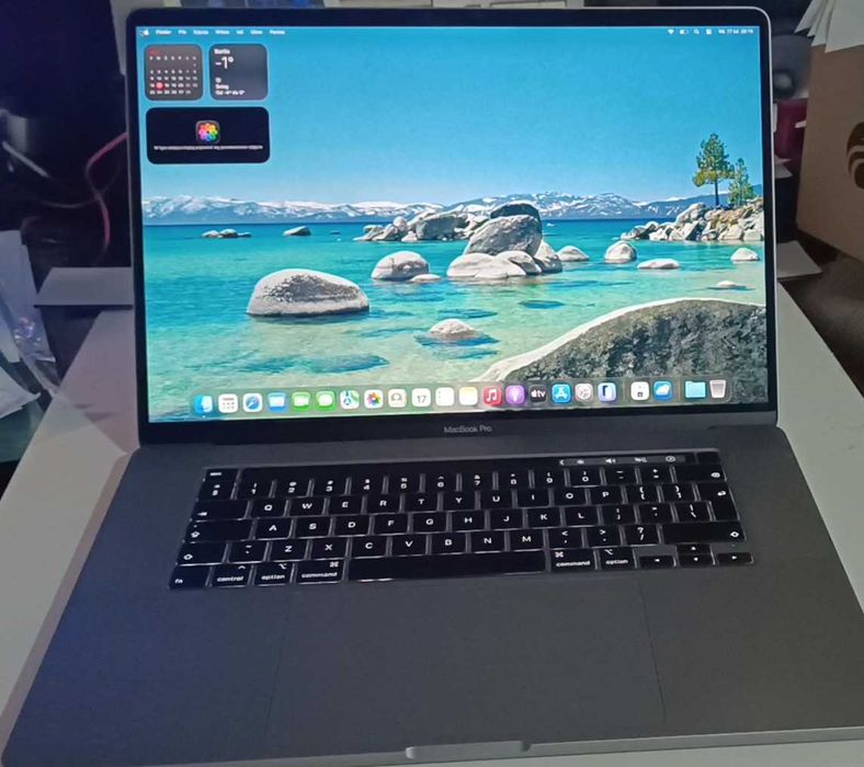 Apple MacBook Pro 16 A2141 Intel i7 16GB 512GB Space Grey