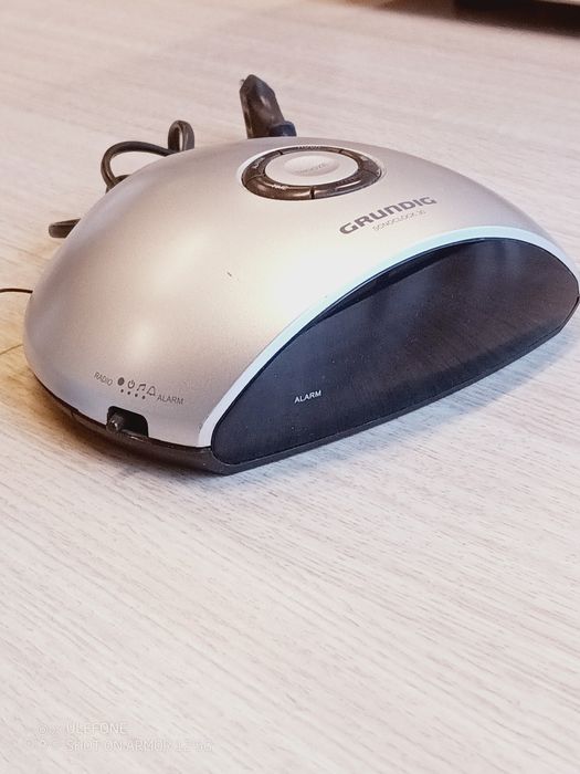 Радиоприёмник FM GRUNDIG и SONY с функцией часов, таймера, будильника
