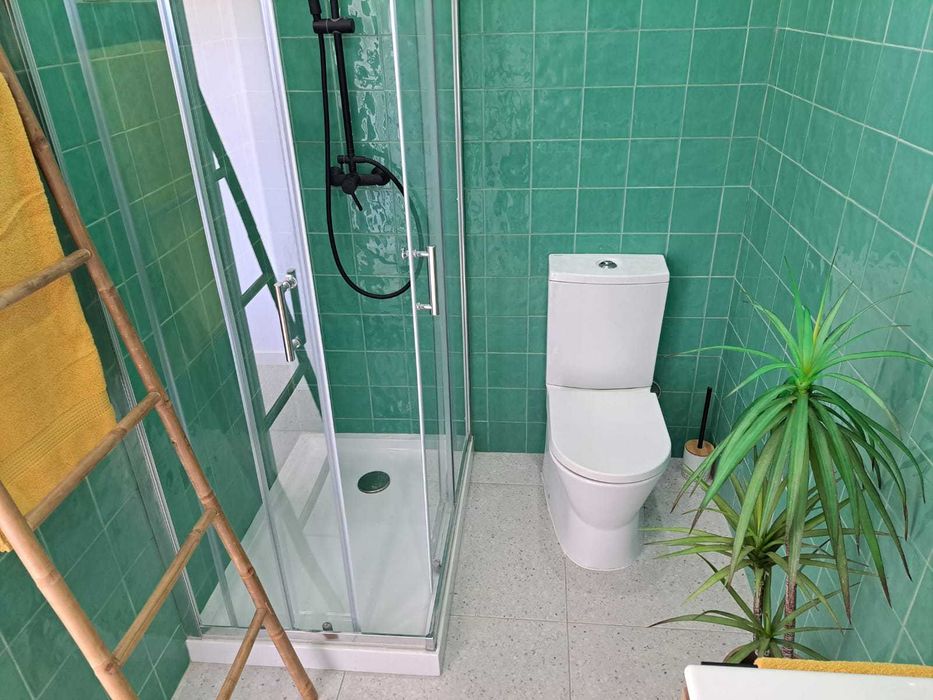 Quarto (com despesas incluídas) junto à Escola Agrária e ao Hospital