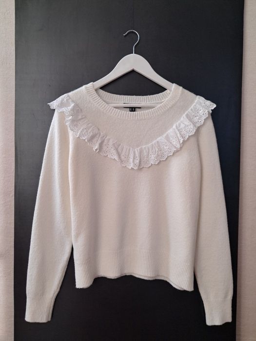 Стильний молочний светр з рюшею New Look