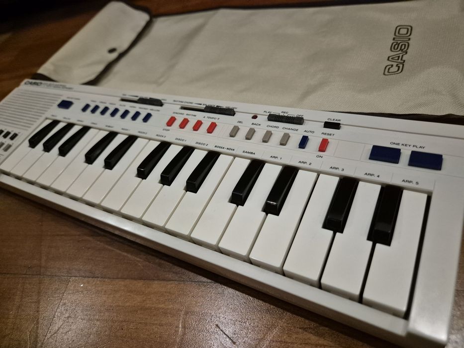 Casio PT-20 – Teclado Vintage Anos 80 – Raro, Portátil e 100% Funciona
