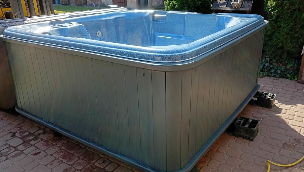 Jacuzzi całoroczne