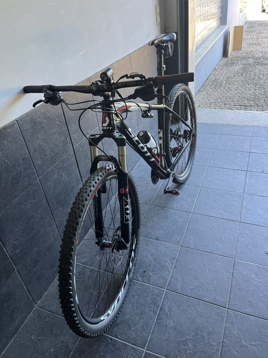 Bicicleta scott scale em otimo estado