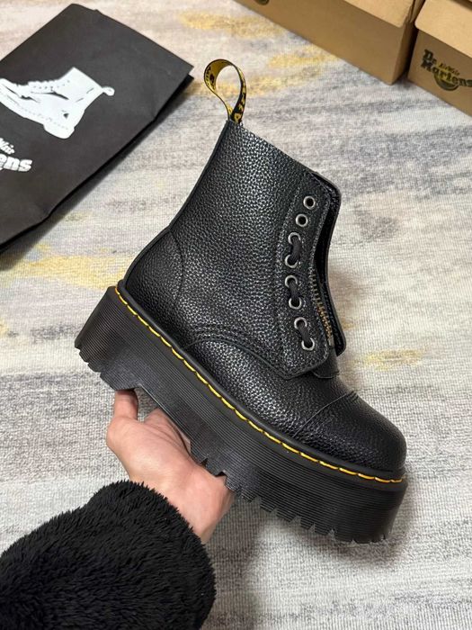 Dr.Martens Black leather boots R.41