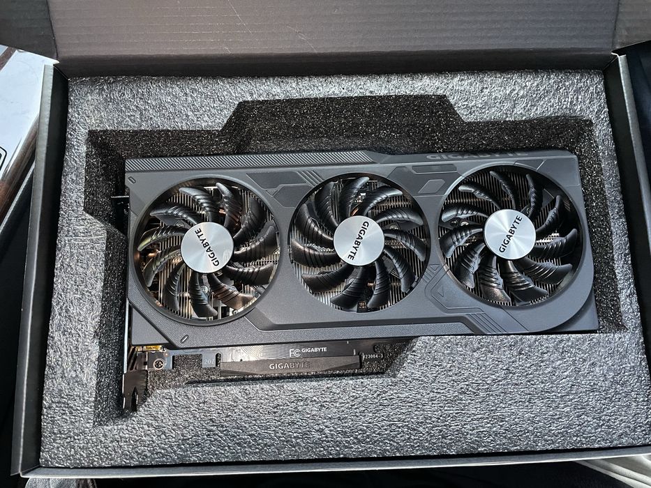 Відеокарта Gigabyte 4070