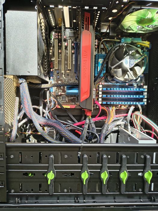 PC Retro Gaming / Homelab – i7-920 + Radeon HD 5850 (X58) – Sem Disco