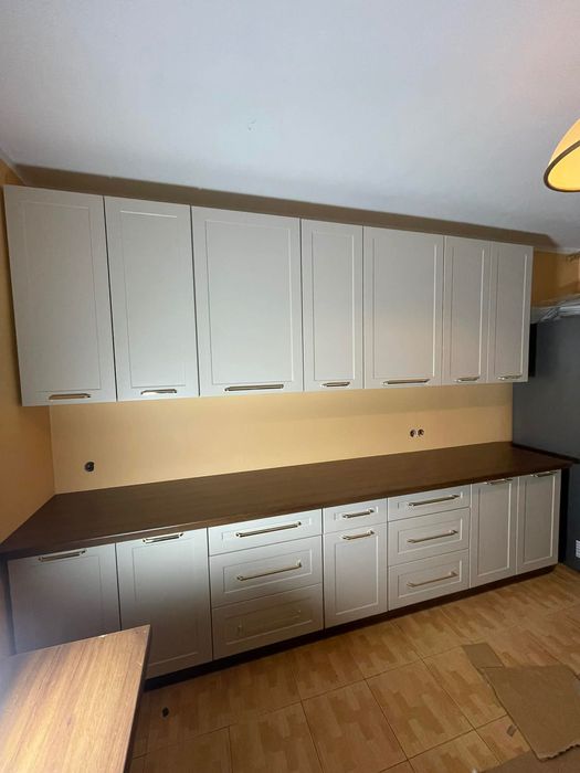 Montaż skręcanie mebli z paczek