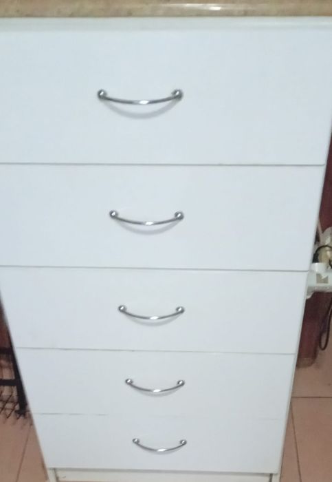 Móvel de 5  gavetas ideal para WC ou Cozinha