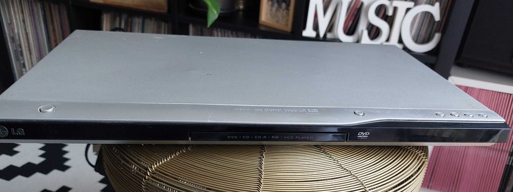 Leitor DVD LG para peças ou reparação