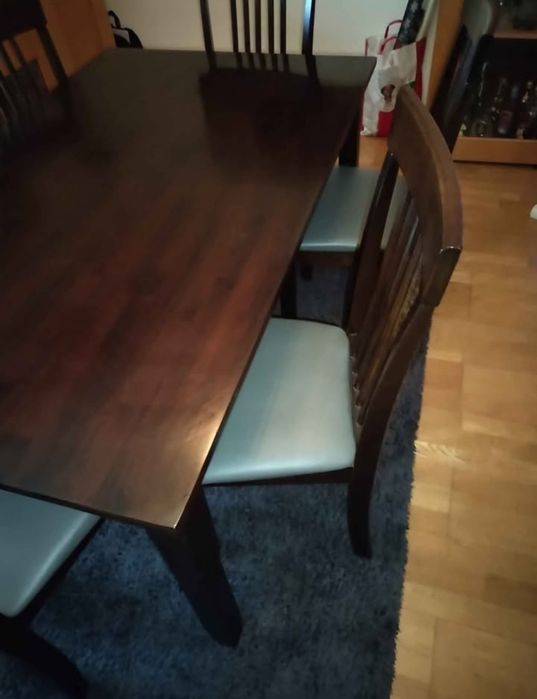 Mesa de jantar com 6 cadeiras