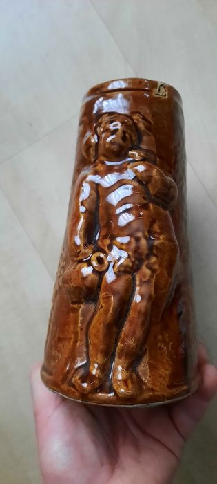 Stary duży kufel