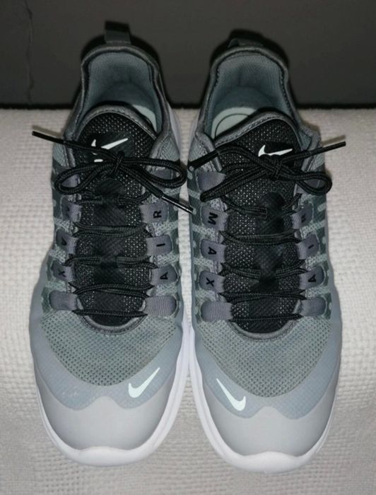 NIKE Air max axis 39
