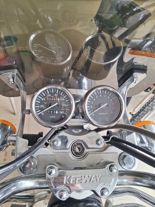 Vender uma moto boa tl:918859565