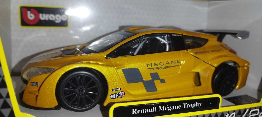 Bburago Renault Megane Trophy Met Yellow, skala 1:24.