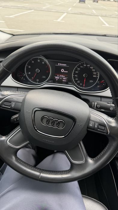 Продам Audi A4 2012