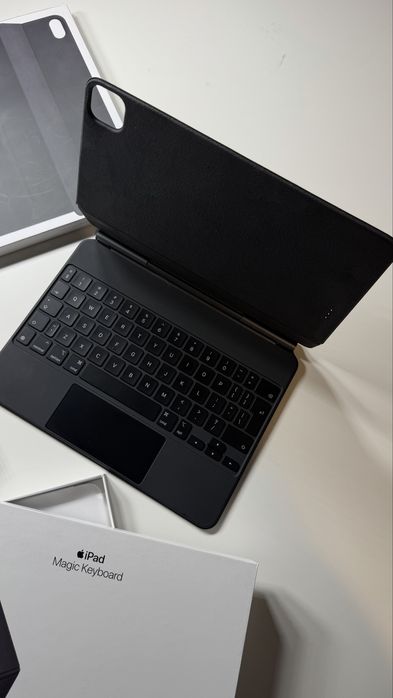 iPad Air 4th Generation 64 GB Wi-Fi + Akcesoria