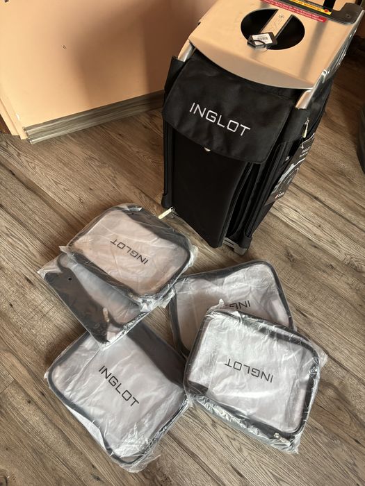 Kufer kosmetyczny ZUCA NOWY