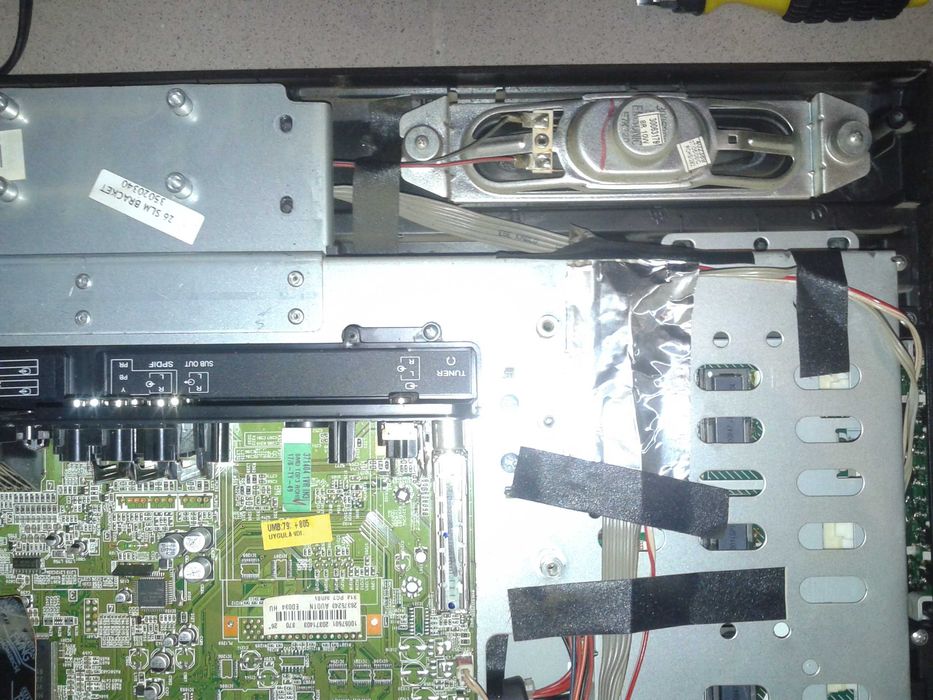 Telewizor LCD części TV Technika 26" elektronika podzespoły głośniki